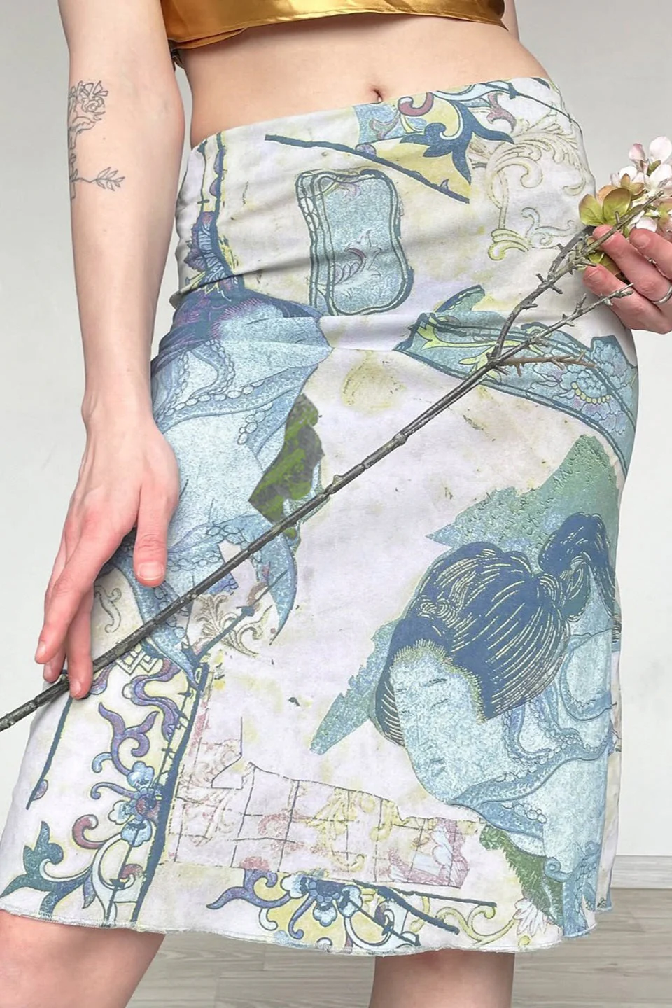 Abstract Print Mesh Bodycon Skirt - Image 3