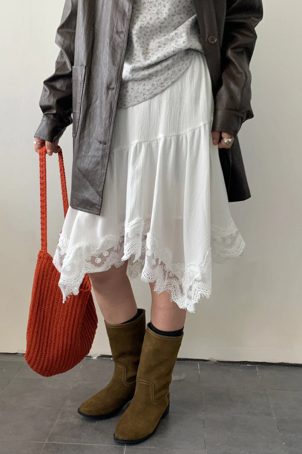 Fashionable Elegant Asymmetrical Lace Panel Midi Skirt