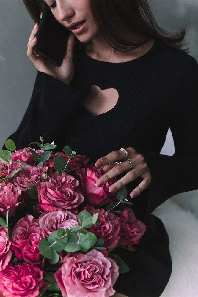Heart Cutout Slim Fit Knit Sweater - Image 18
