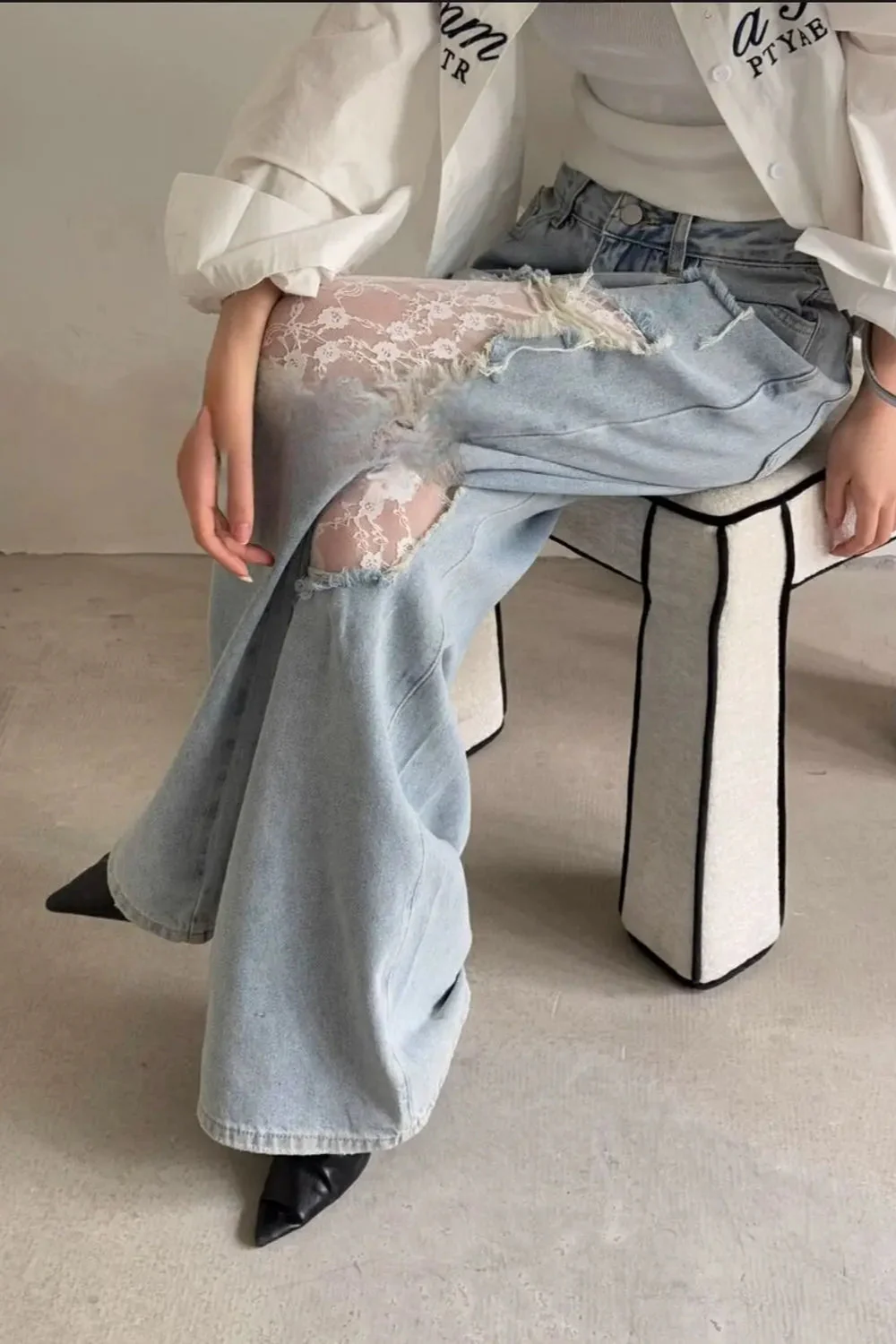 Lace Patchwork Ripped Loose Jeans - Image 19