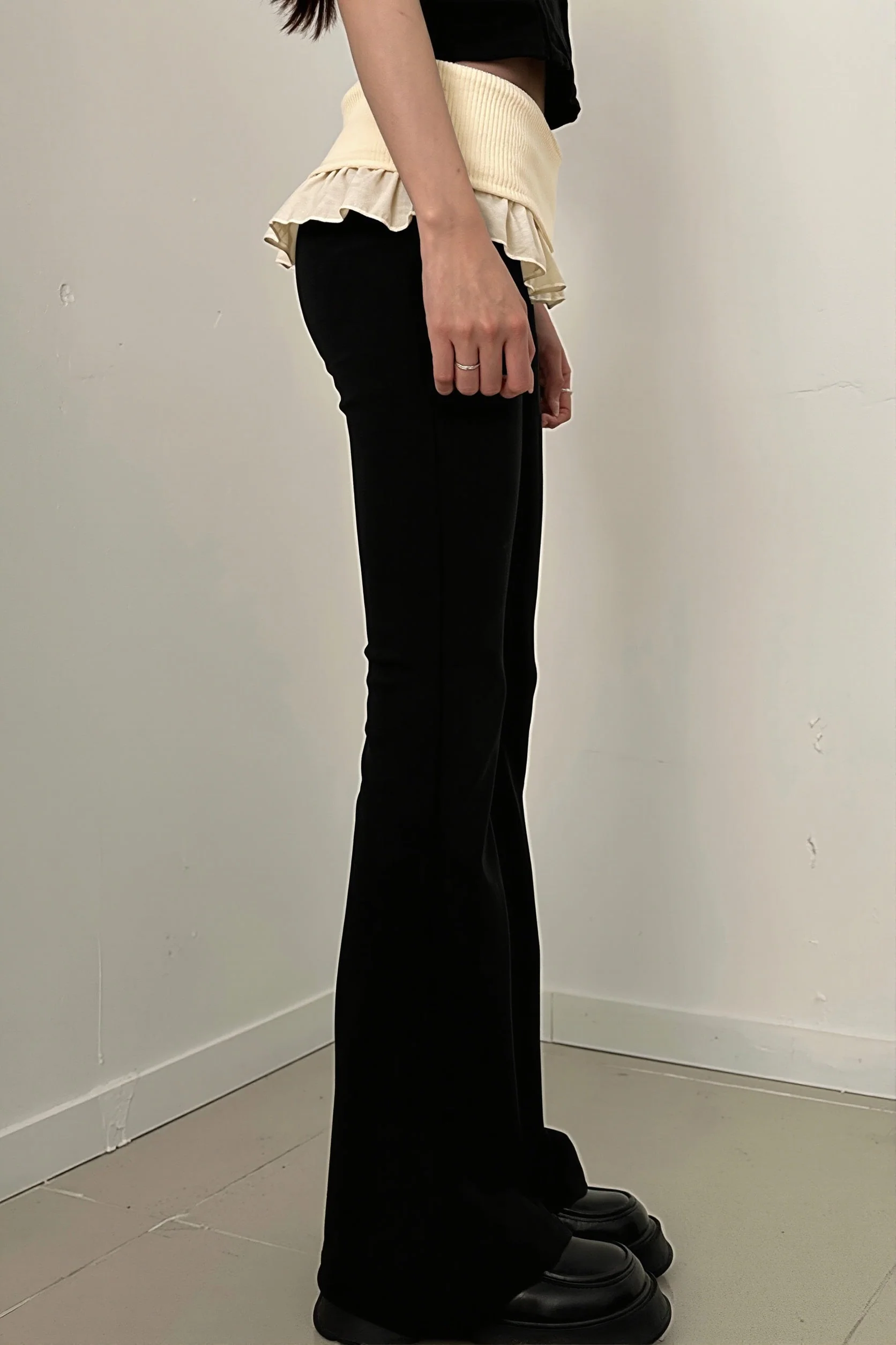 Ruffle Fold Waist Knit Flared Pants - Image 3