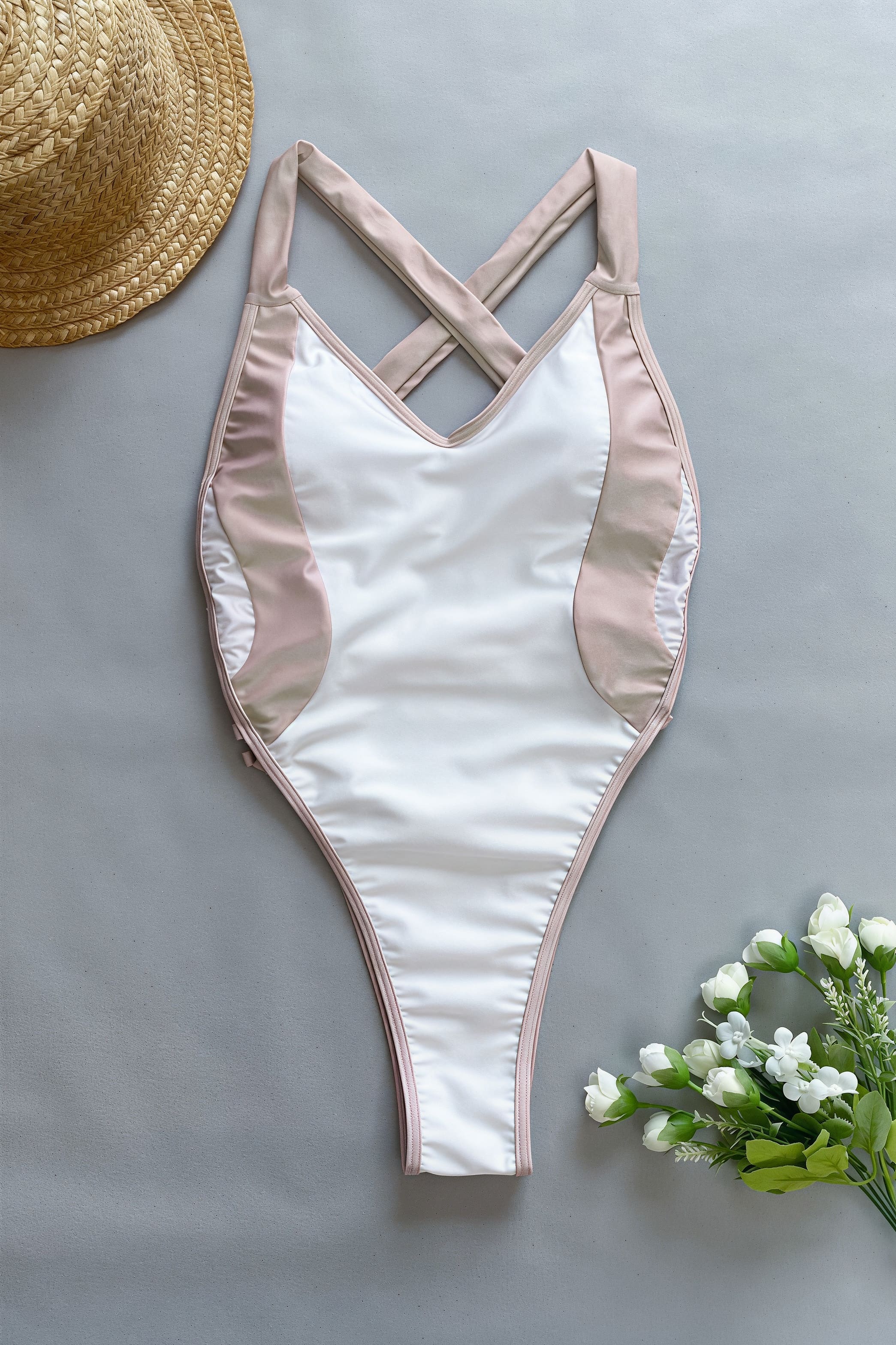 Sexy Color Block Chic Cut Out One Piece Swimwear - Image 6