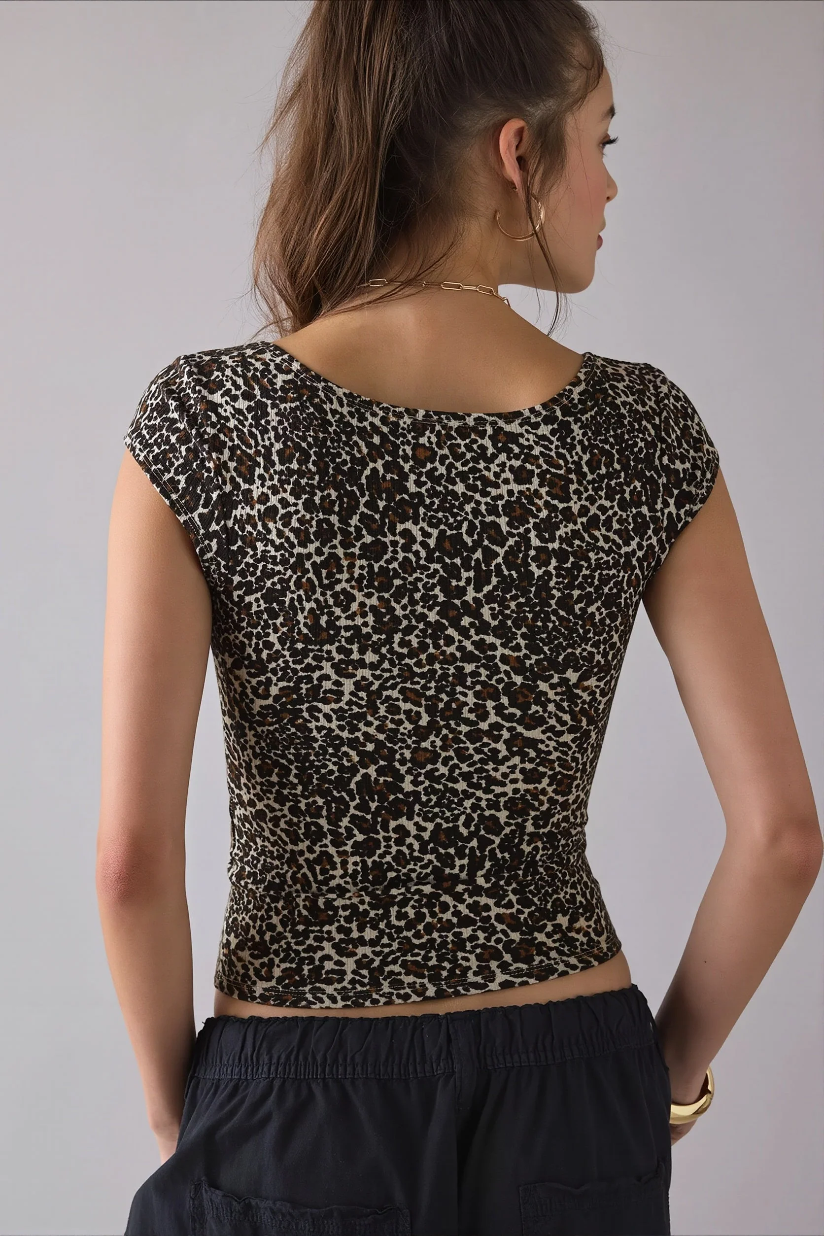 Square Neck Ribbed Printed T-shirt - Image 3