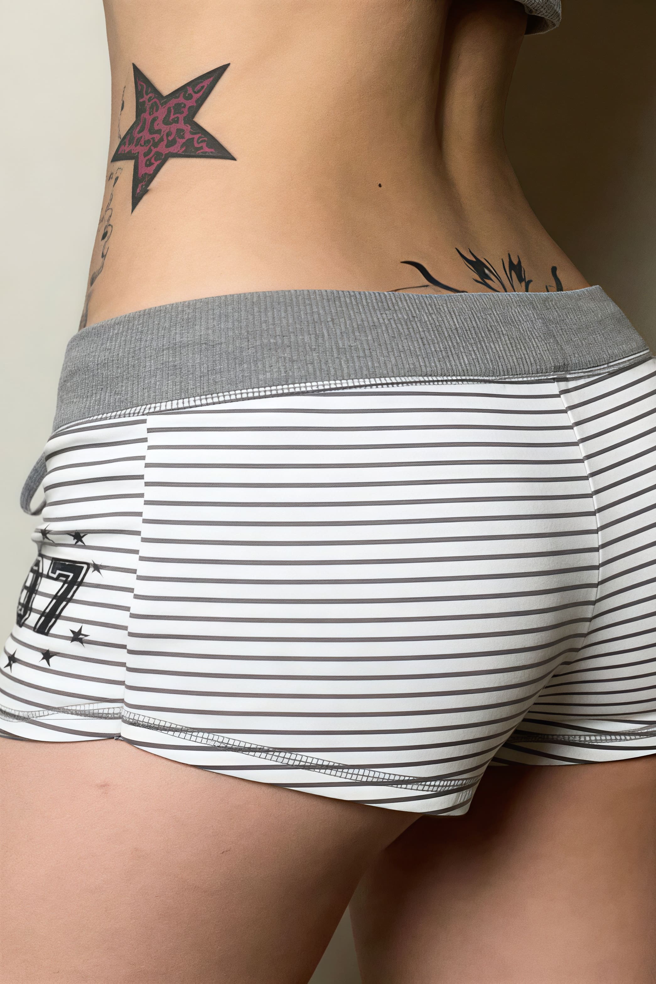 Star Print Striped Drawstring Shorts - Image 3