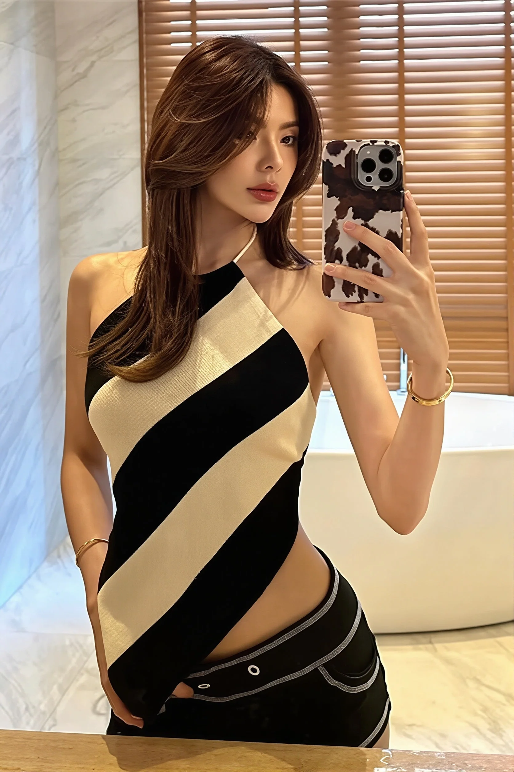 Striped Backless Halter Neck Sexy Slim Fit Halter Top - Image 3