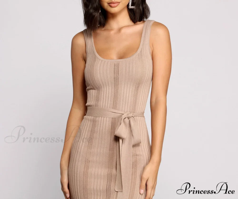 Slay In Style Ribbed Graceful Scoop Neck Midi Dress - Image 7