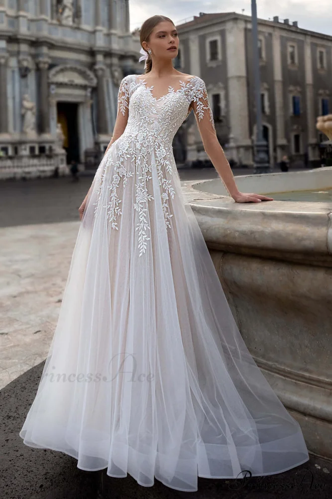 Hearst Lace Applique Trendy A-Line Tulle Wedding Dress